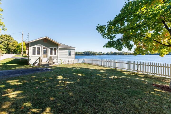 Property Photo:  697 Abnaki Road  VT 05474 
