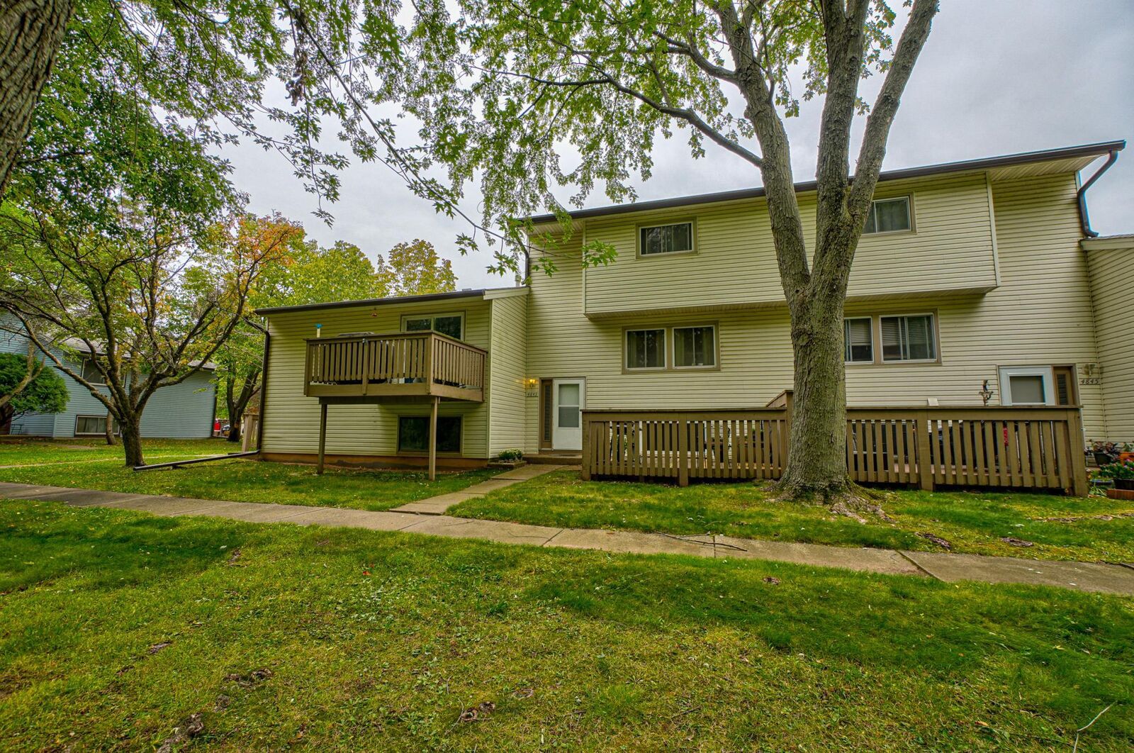 Property Photo: 4843 Grenwich Way N MN 55128