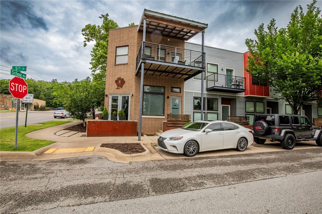 Property Photo: 390 W 5th Street 2 AR 72701