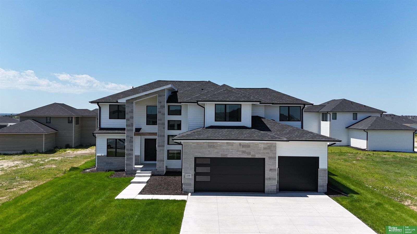 Property Photo:  5508 Kestrel Parkway  NE 68022 