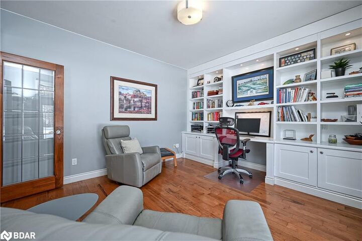 Photo de la propriété: 28 Laddie Lane ON L9X 0C3