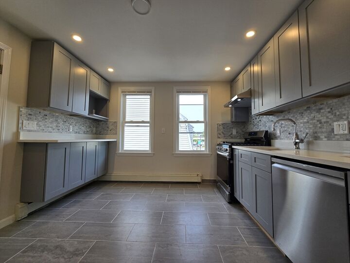 Property Photo:  17 Baxter Ave 1  MA 02169 