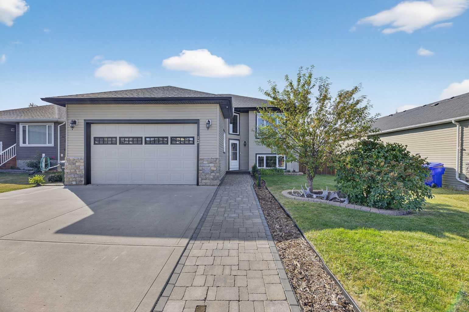 Property Photo: 12 Vermont Close AB T4H 0C3