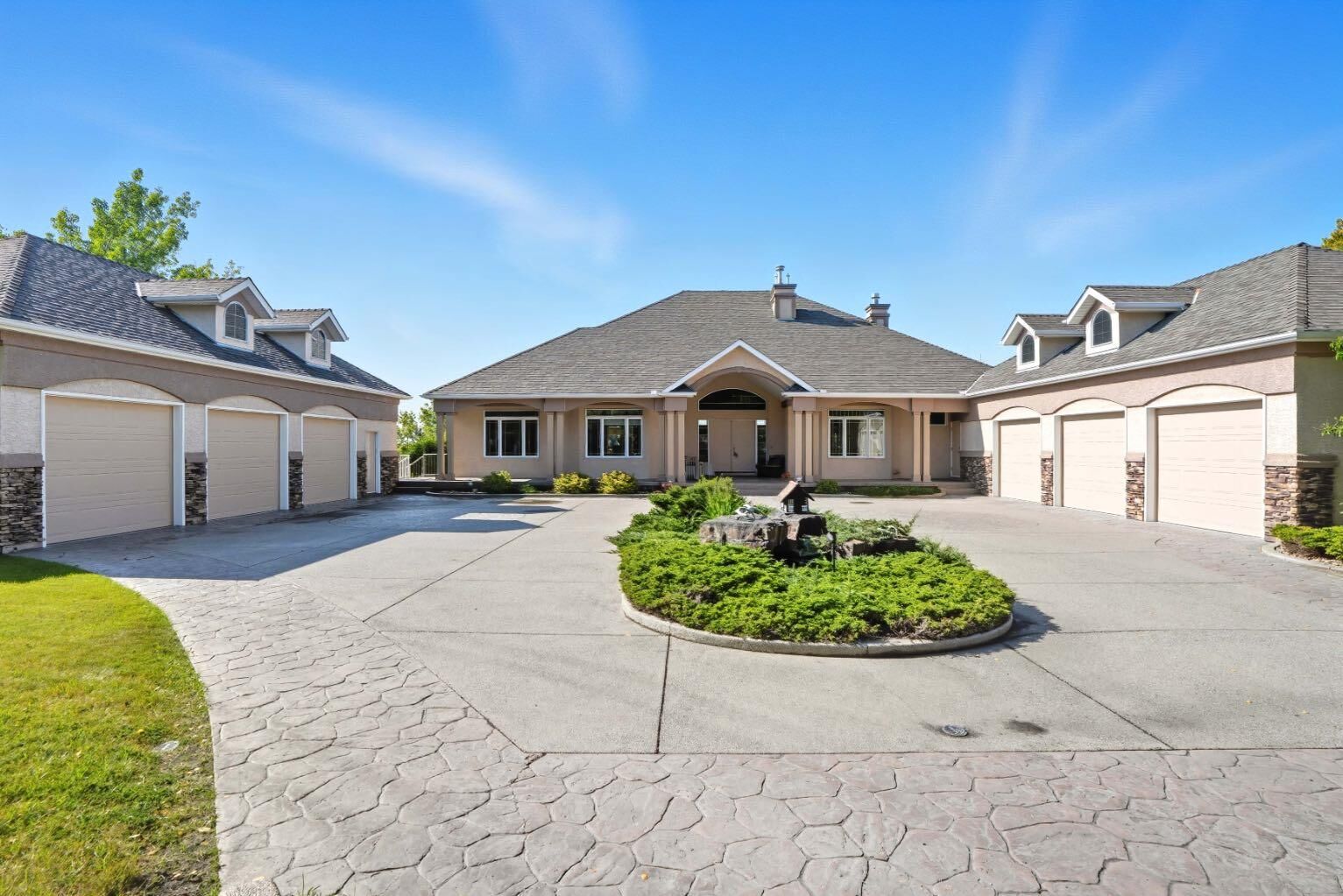 Property Photo: 11 Spring Ridge Estates AB T3Z 3M8