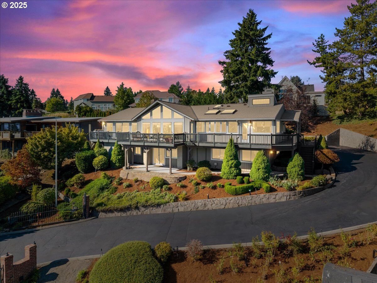 Property Photo: 8014 SE Middle Way WA 98664