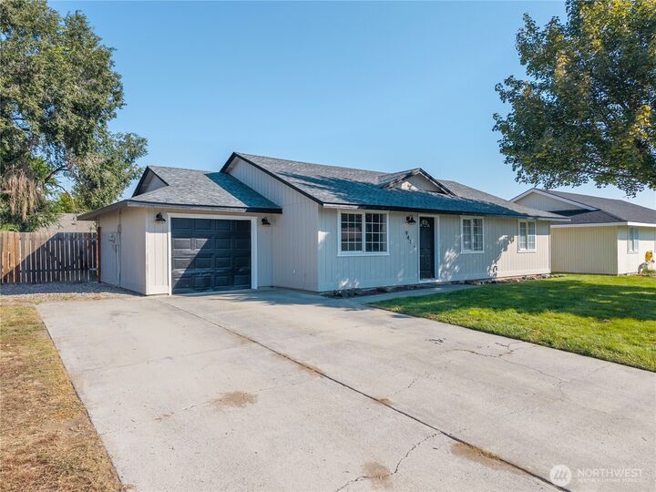 Property Photo:  941 E Hayden Drive  WA 98837 