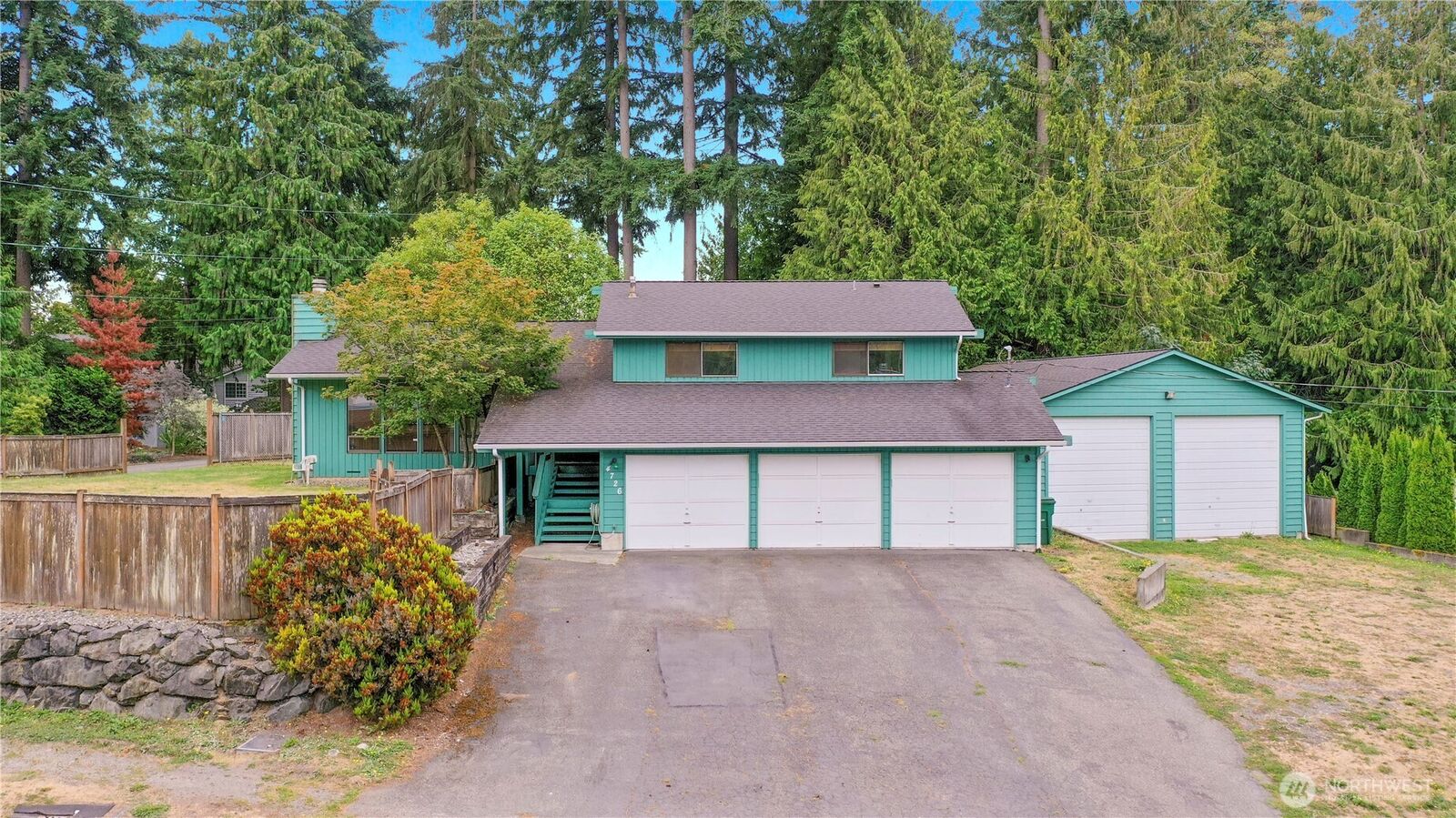 Property Photo:  4726  Picnic Point Rd  WA 98026 