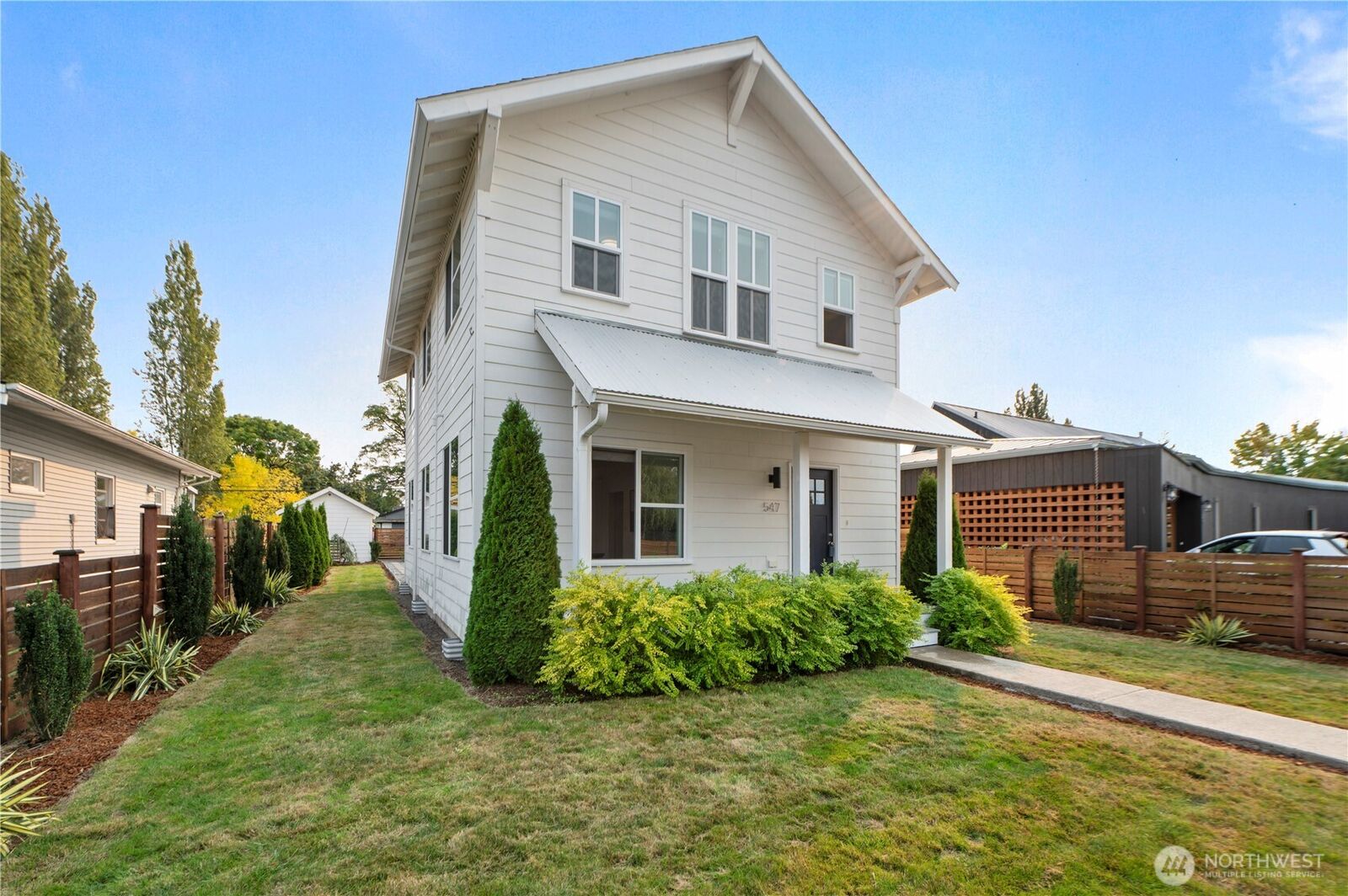 Property Photo: 547 E Street WA 98230