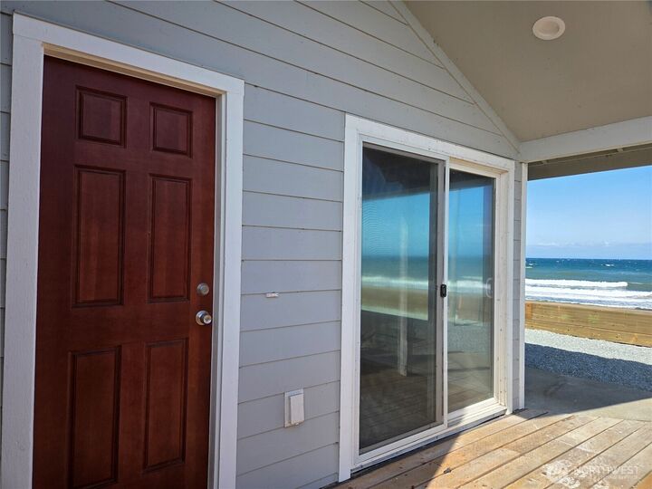 Property Photo:  2629 W Beach Road  WA 98277 