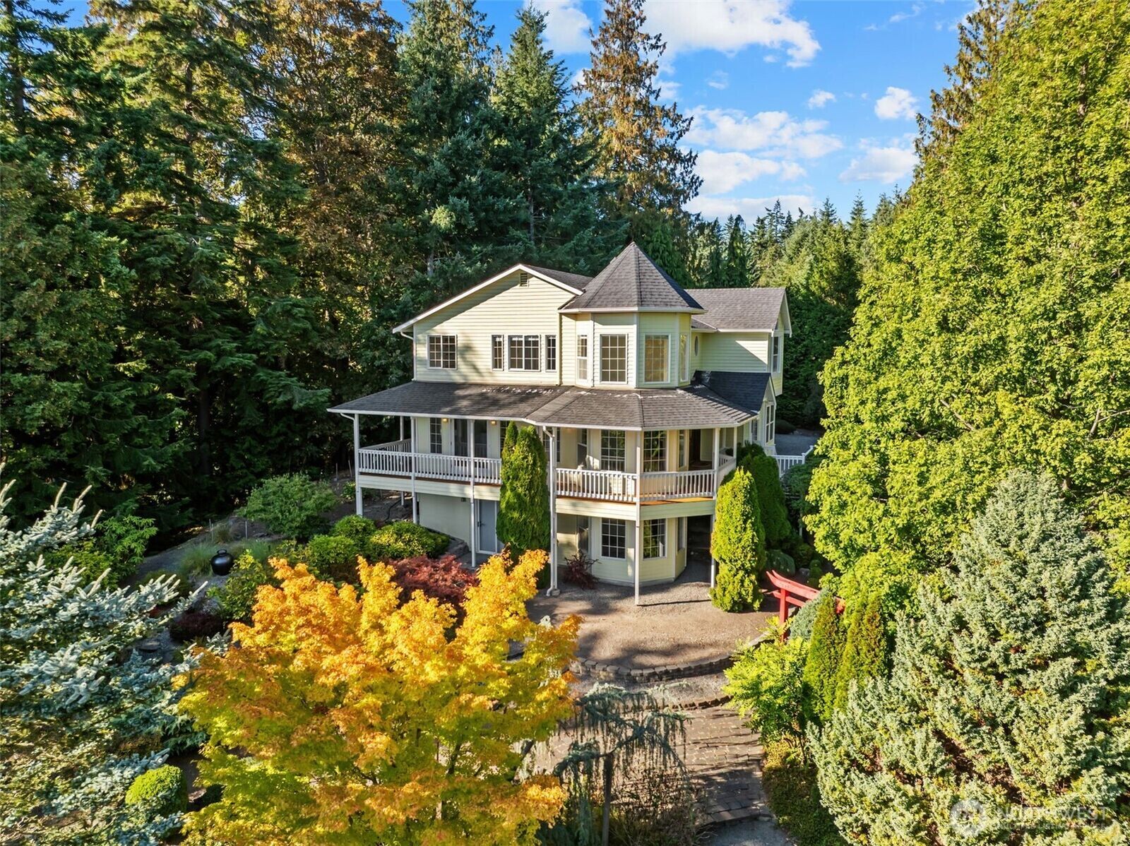 Property Photo:  5504  Emil Road  WA 98260 