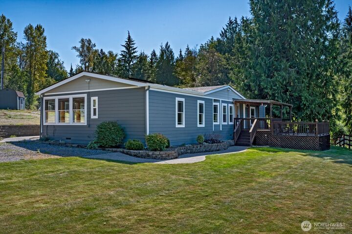 Property Photo: 2504 233rd Avenue SE WA 98290