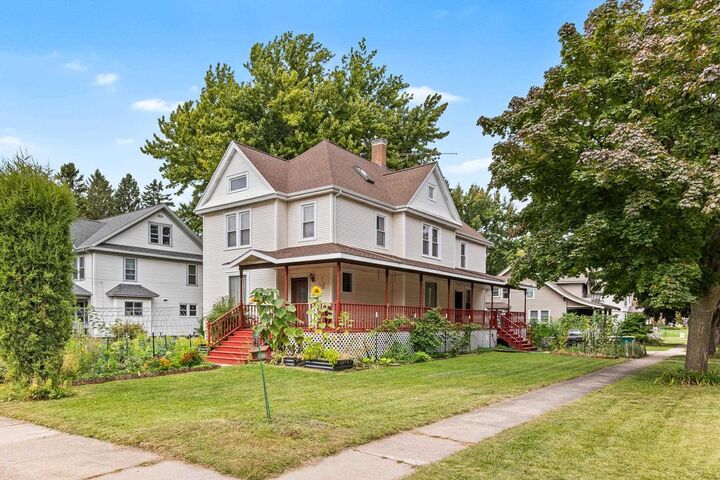 Property Photo:  222 Hall Street  WI 54971 