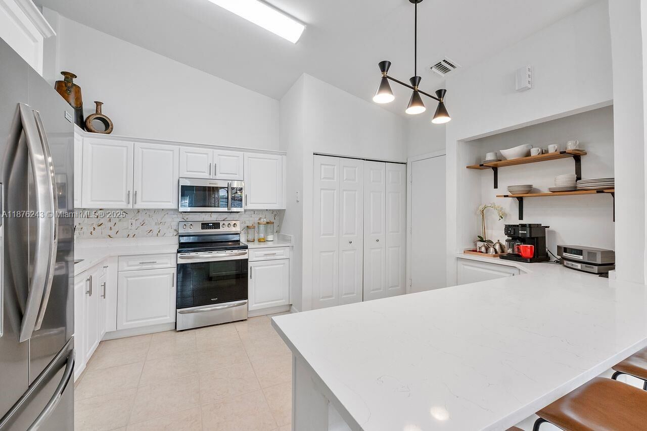 Property Photo:  6104 Petunia Rd  FL 33484 