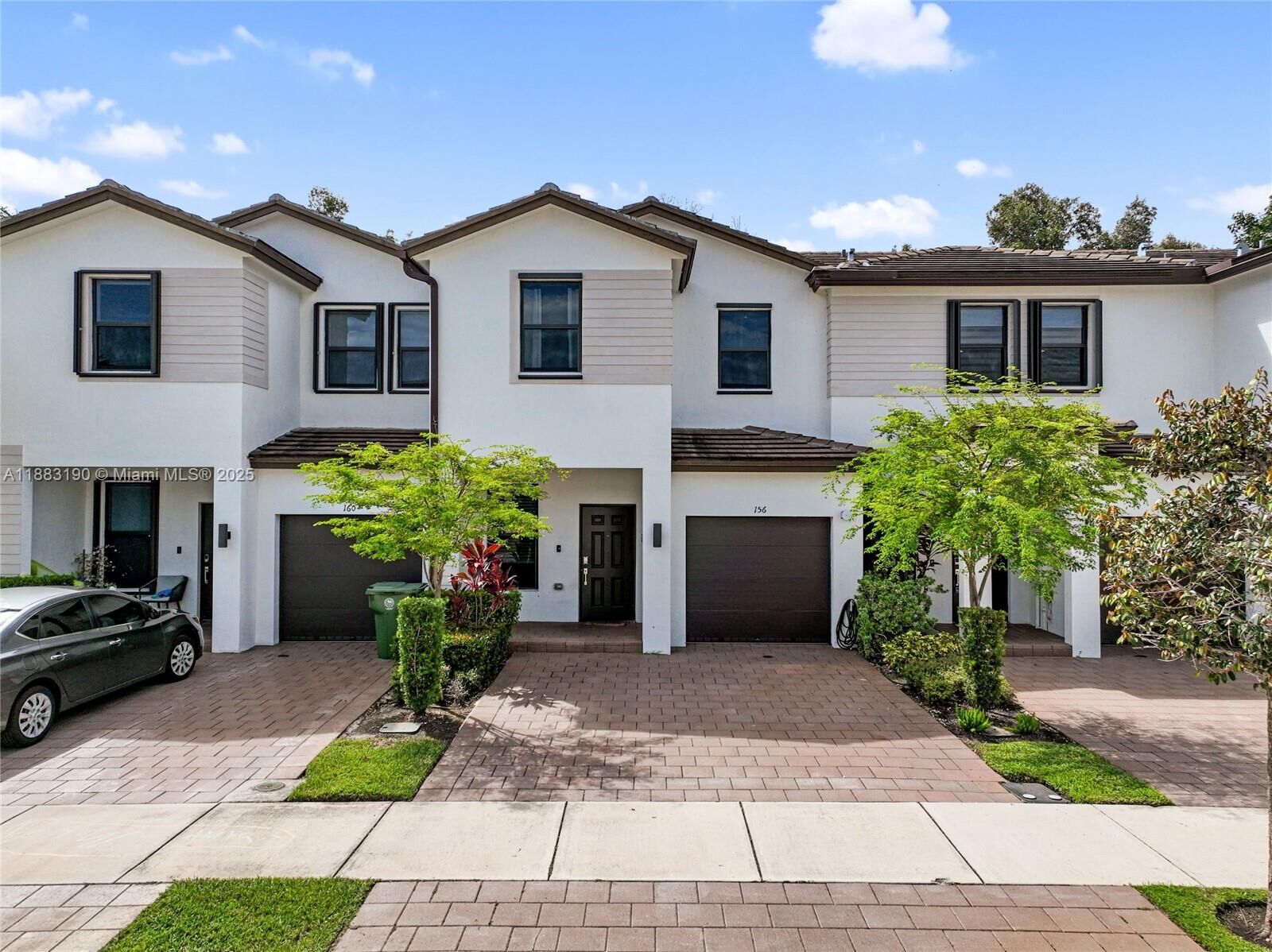 Property Photo: 156 SW 185th Way FL 33029