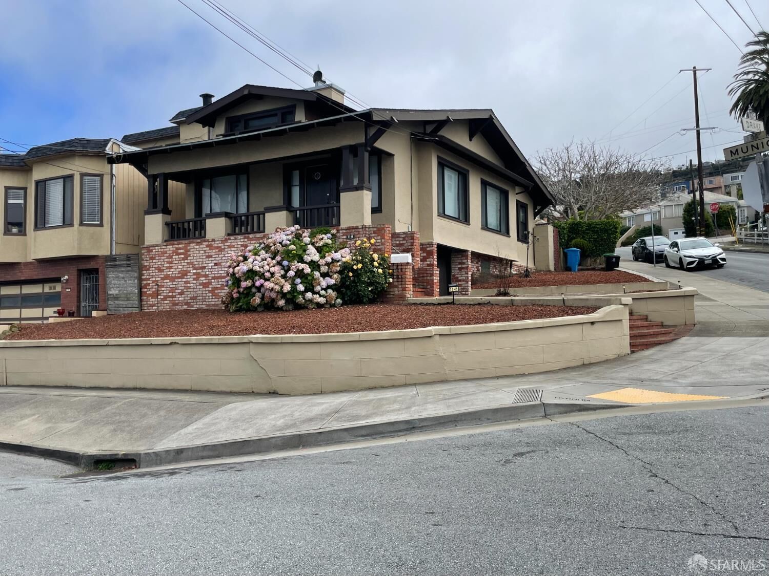 Property Photo: 1149 Munich Street CA 94112