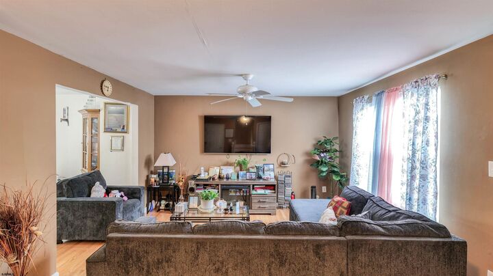 Property Photo: 20 Crestwood Cir NJ 08234