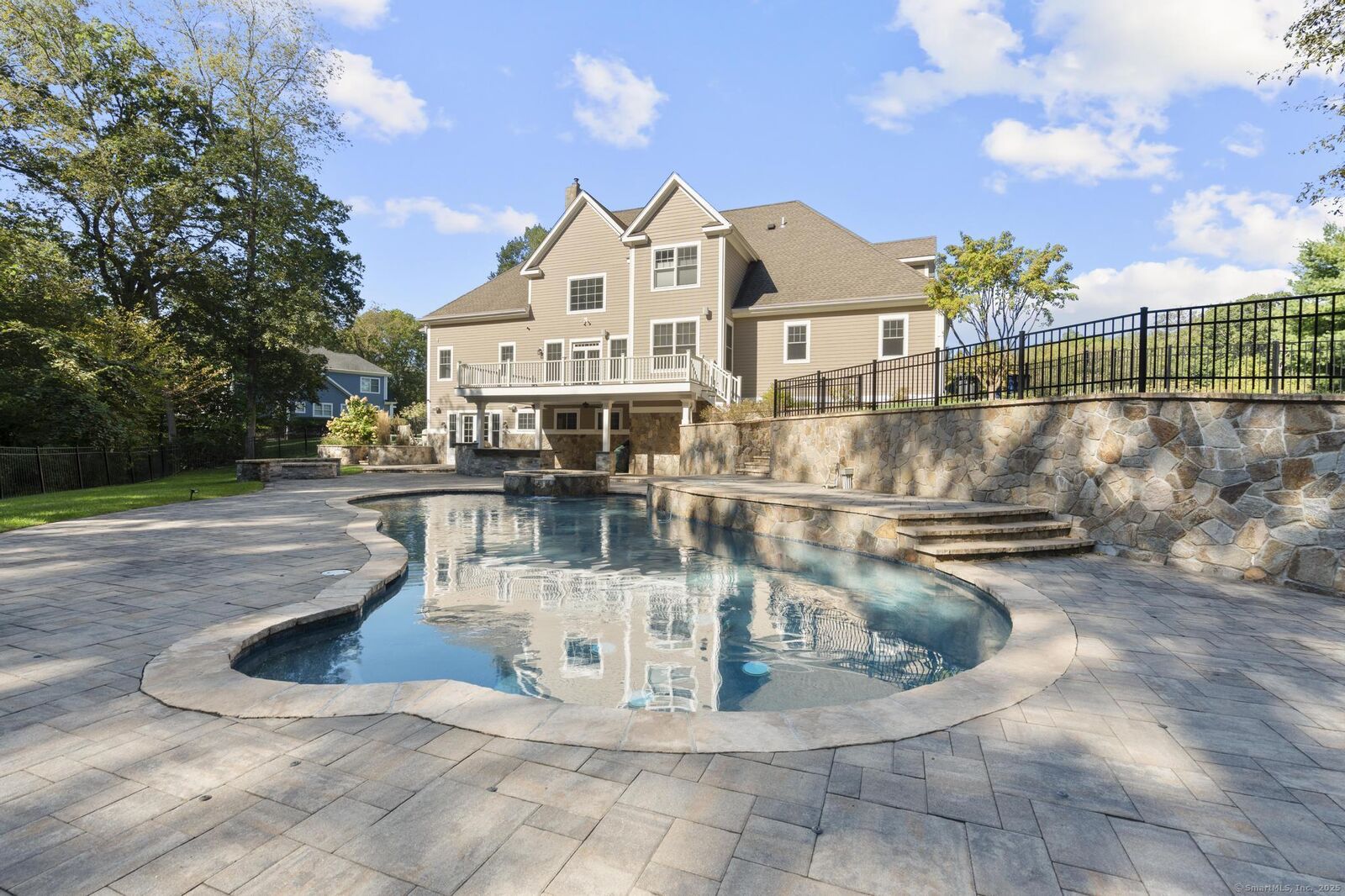 Property Photo:  8 Farm River Road  CT 06477 