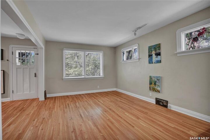 Property Photo: 1301 Broadway Avenue SK S7H 2A5