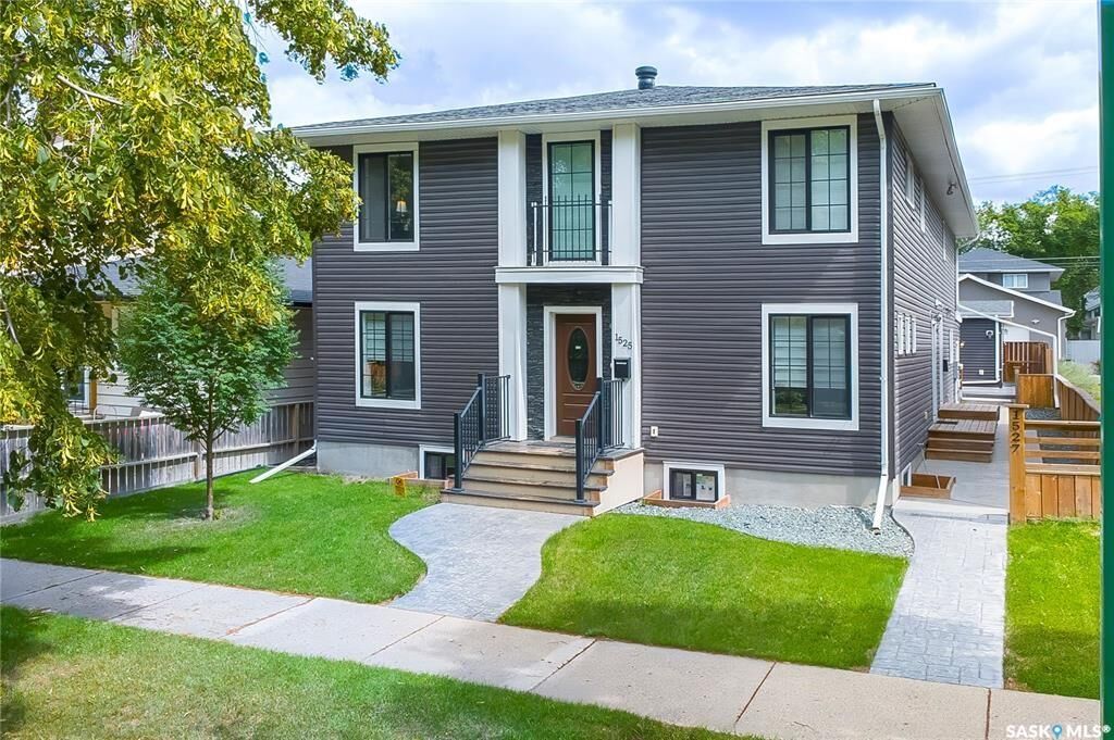 Property Photo: 1527 Coy Avenue SK S7M 0H5