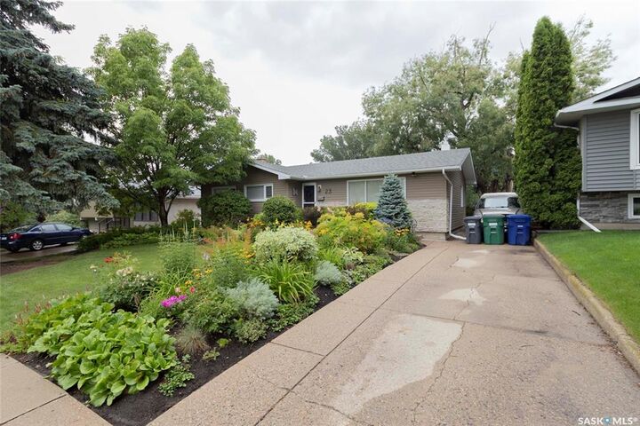 Property Photo:  23 Baldwin Crescent  SK S7H 3M5 
