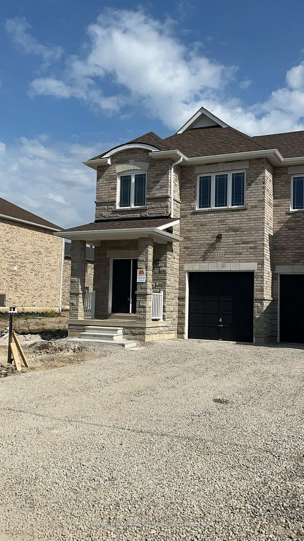 Photo de la propriété:  112 Baker Street N  ON L2V 0M9 