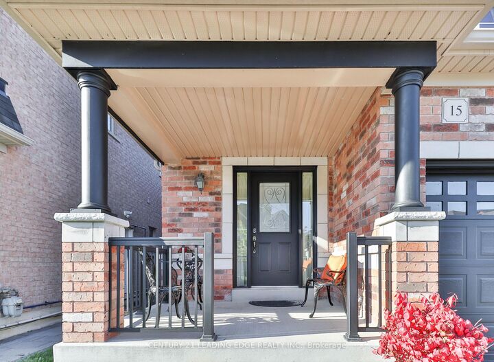 Photo de la propriété:  15 Robertdale Court  ON L4A 0Y5 