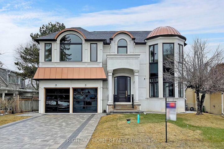 10 Jocelyn Crescent — photo 1