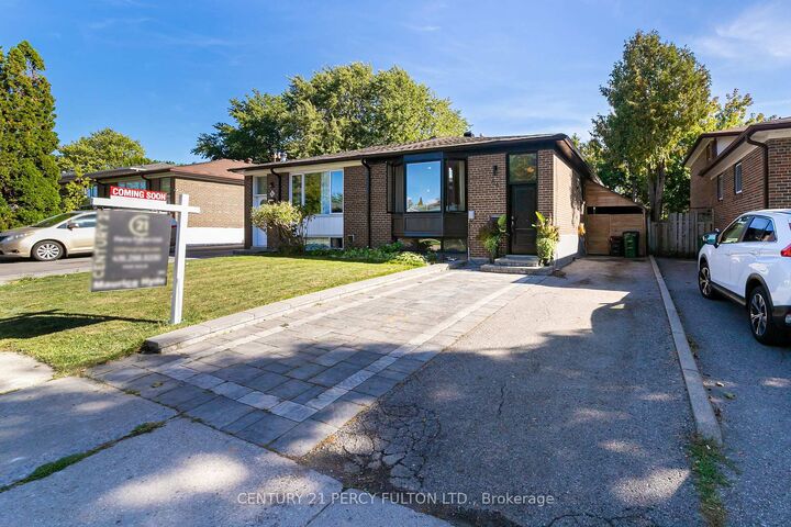 Property Photo:  83 Cairnside Crescent  ON M2J 3M9 