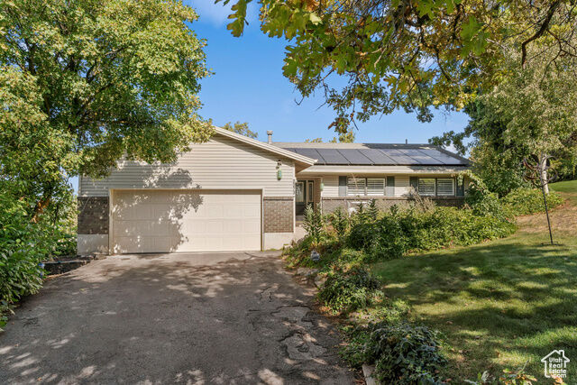 Property Photo:  2273 E Snoqualmie Cir Dr S  UT 84040 