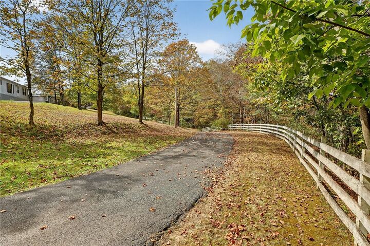 Property Photo:  161 Mason Rd  PA 15084 