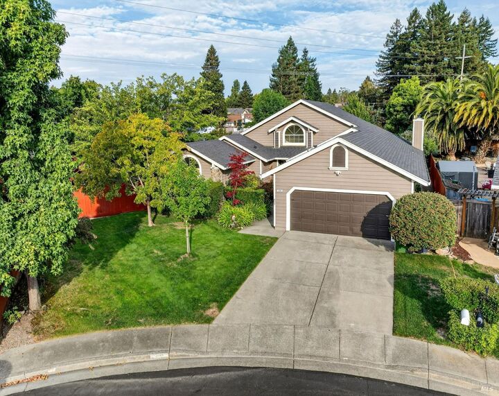 Property Photo: 220 Mendelssohn Court CA 94931