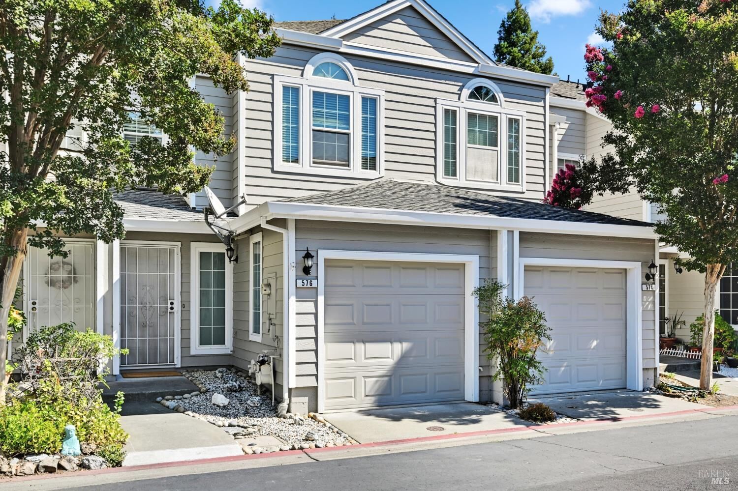 Property Photo:  576 E Jasmine Circle  CA 95407 