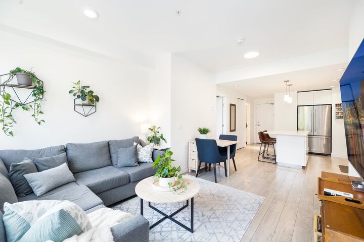 Photo de la propriété:  719 W 3rd Street 213  BC V7M 0E7 