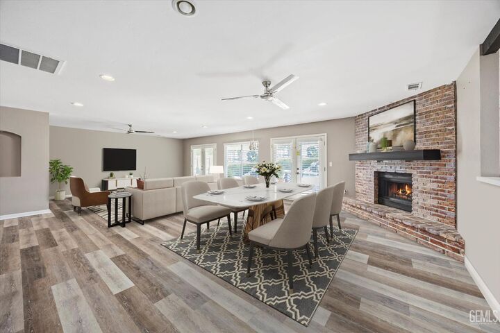 7116 Jolynn Street  Bakersfield CA 93308 photo