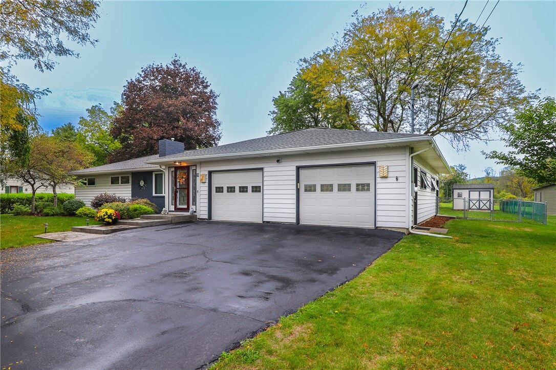 Property Photo:  29 Suburban Drive  NY 14903 