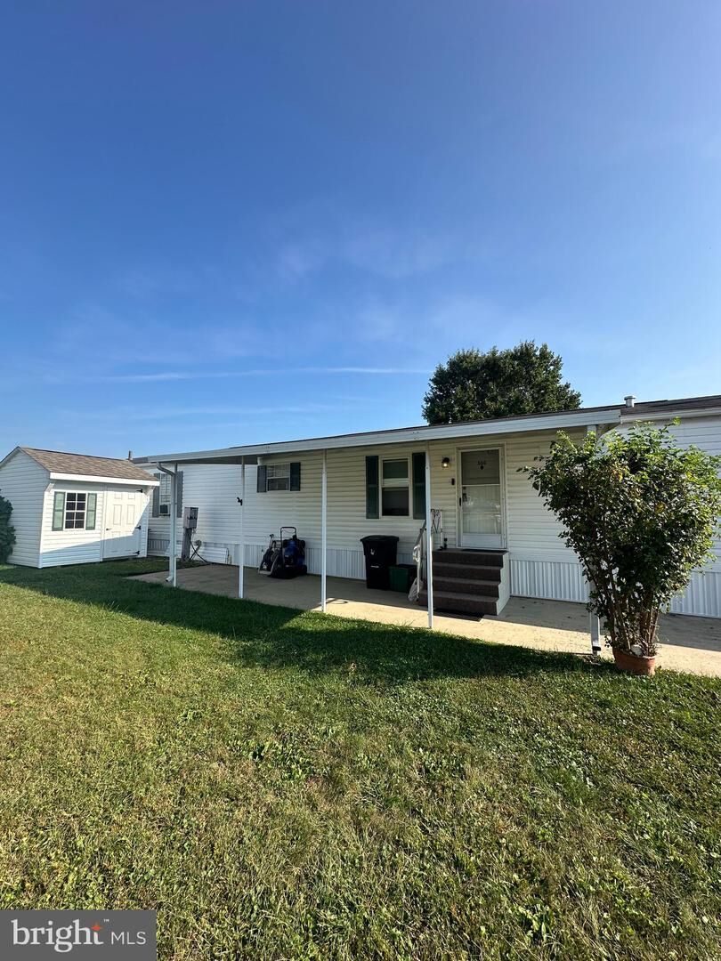 Property Photo:  556 Holly Drive  PA 17560 