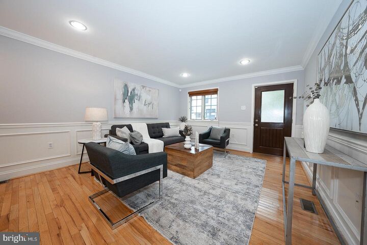 Property Photo:  2406 Catharine Street  PA 19146 
