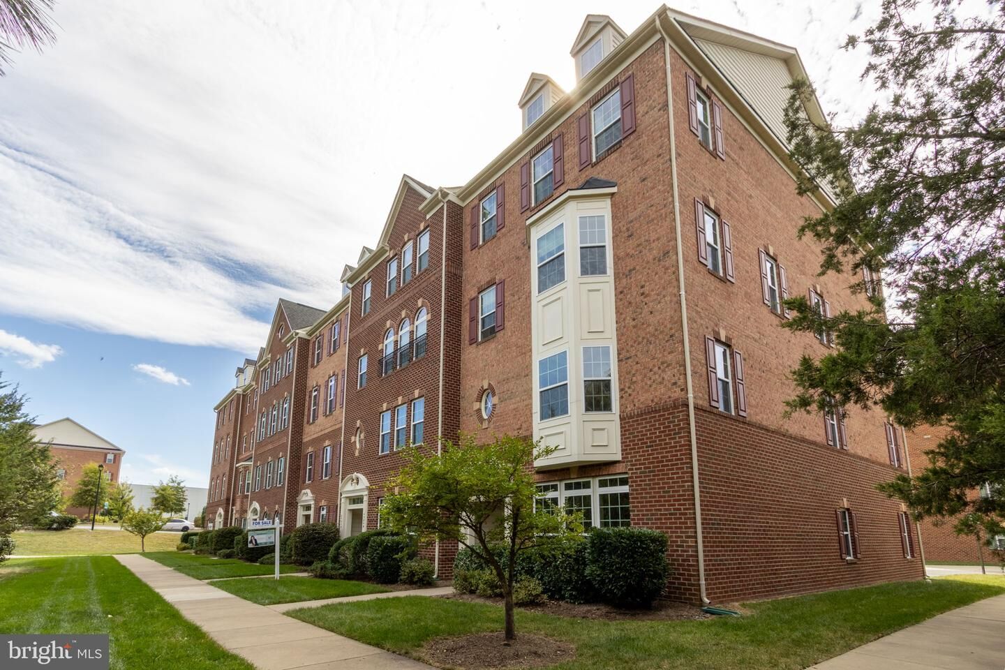 Property Photo: 43842 Artsmith Terrace VA 20147
