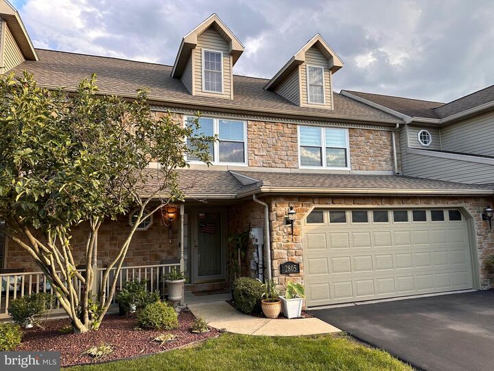 Property Photo:  2805 Oakwood Drive  PA 17110 