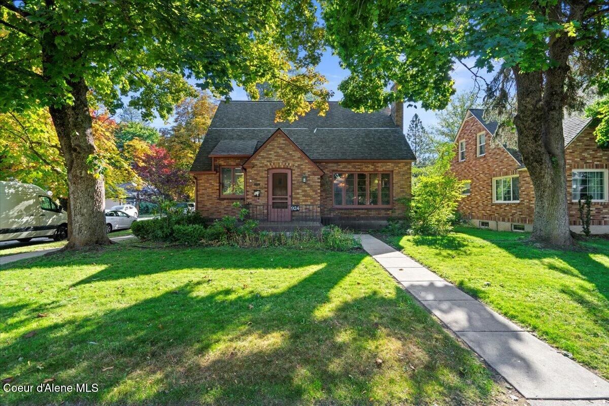 Property Photo:  924 E Sherman Ave  ID 83814 