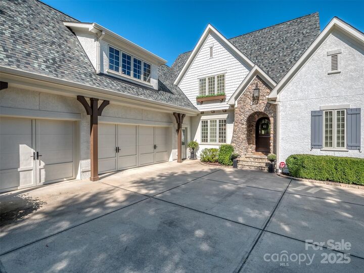 Property Photo:  16728 Ashton Oaks Drive  NC 28278 