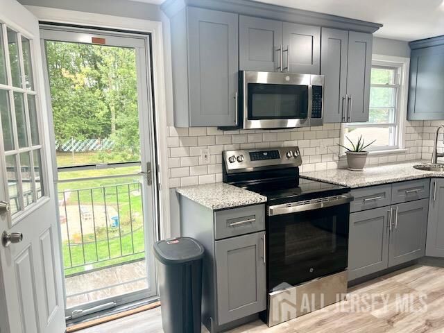 Property Photo: 213 Temple Way 2 NJ 07067