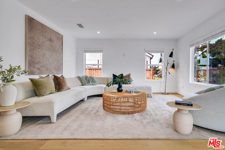 7832 Croydon Ave  Los Angeles CA 90045 photo