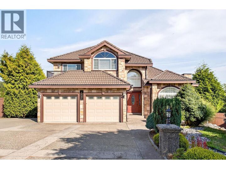 1527 Greenstone Court  Coquitlam BC V3E 2W2 photo