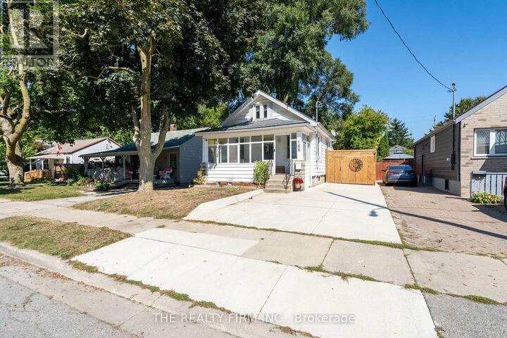 Property Photo:  166 Giles Street  ON N5Z 2W1 