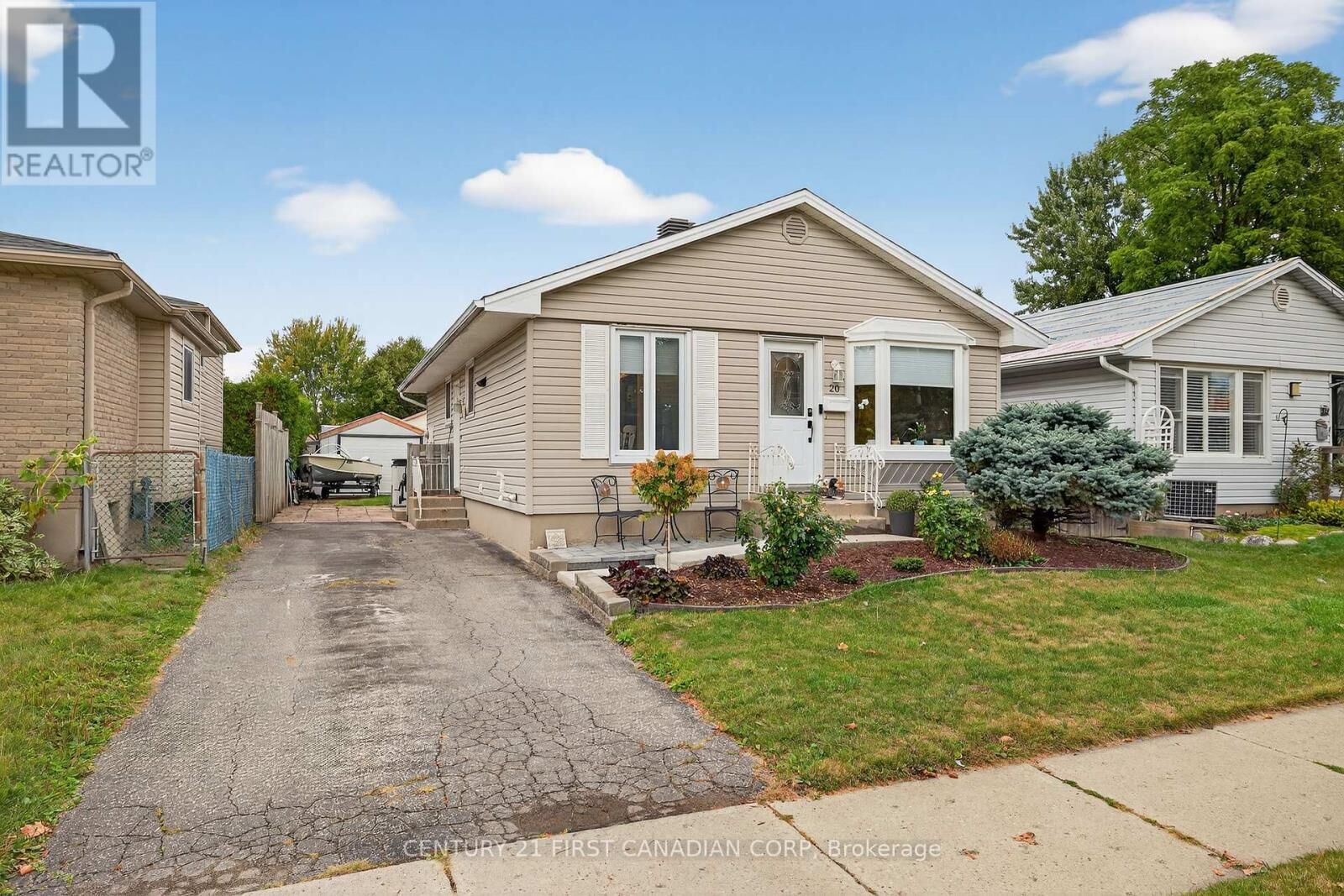 Property Photo:  20 Ashbury Avenue  ON N6E 1S8 