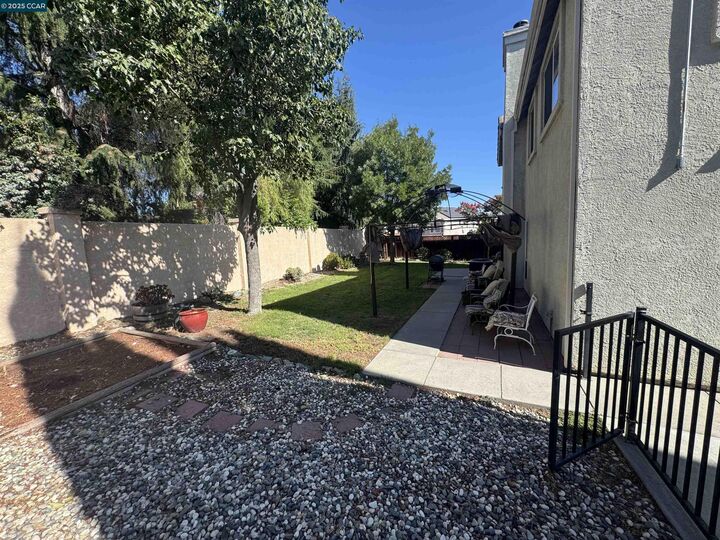 Property Photo: 4008 Galenez Way CA 94531