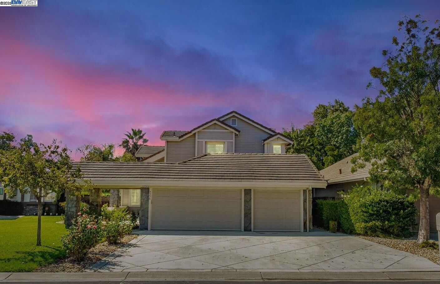 Property Photo:  2236 Colonial Ct  CA 94505 