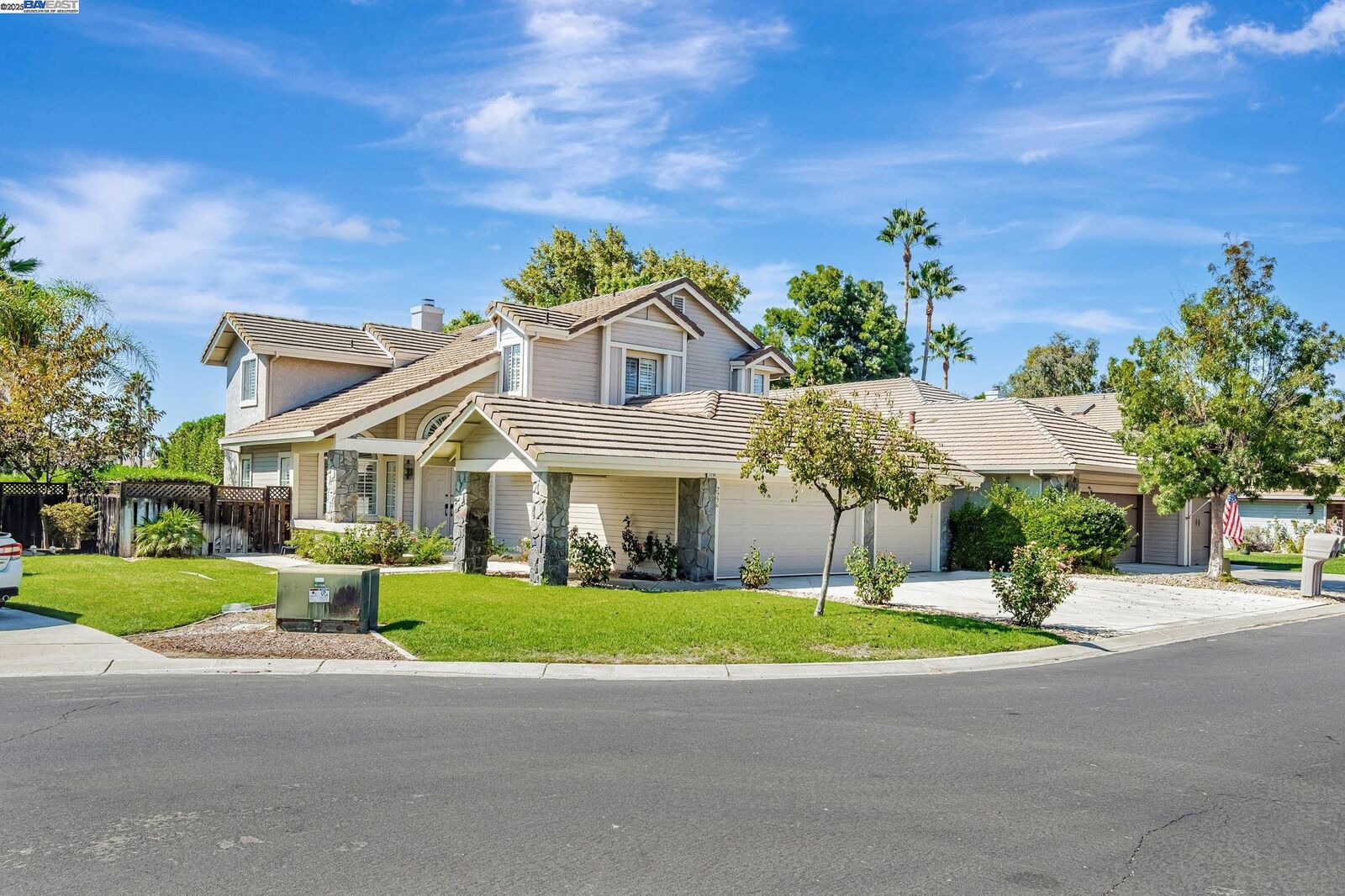 Property Photo:  2236 Colonial Ct  CA 94505 