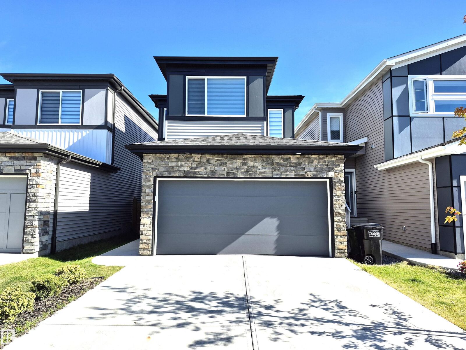 Property Photo:  3517 Kulay Link SW  AB T6W 5H3 